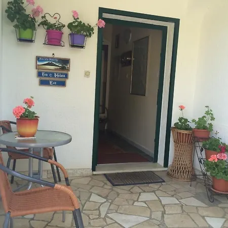Apartman In Rab With Seaview, Balcony, Wifi, Washing Machine *