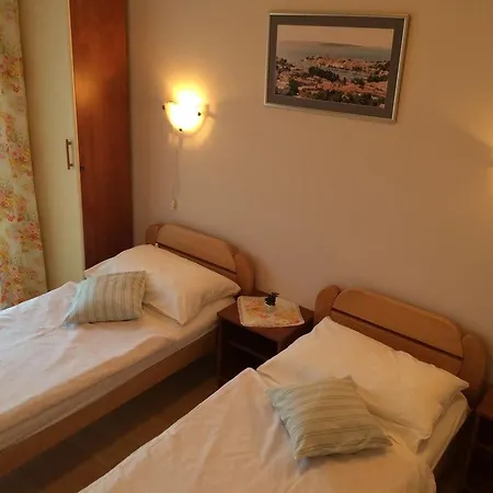 Апартаменты In Rab With Seaview, Balcony, Wifi, Washing Machine