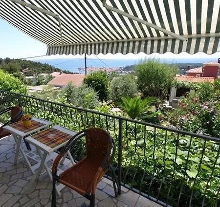 In Rab With Seaview, Balcony, Wifi, Washing Machine * Palit