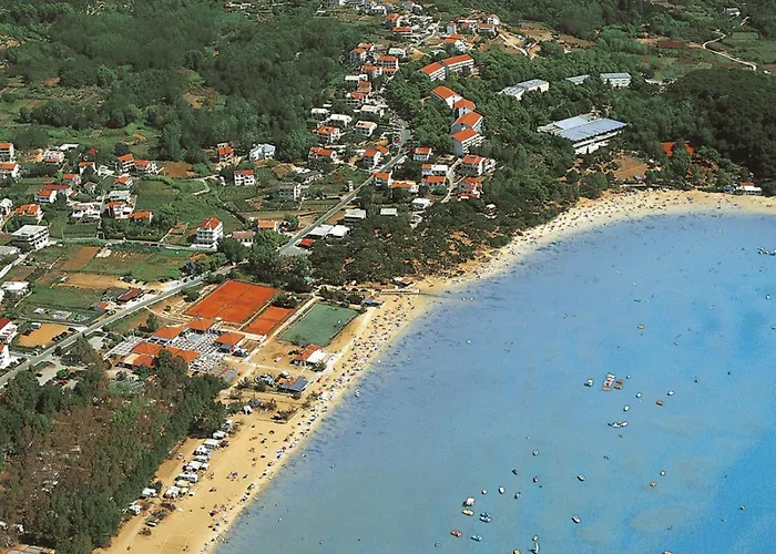 In Rab With Seaview, Balcony, Wifi, Washing Machine Apartman Palit