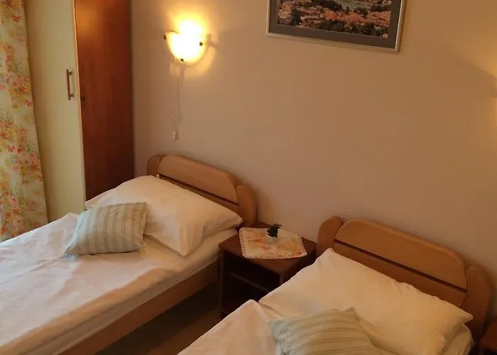 شقة In Rab With Seaview, Balcony, Wifi, Washing Machine