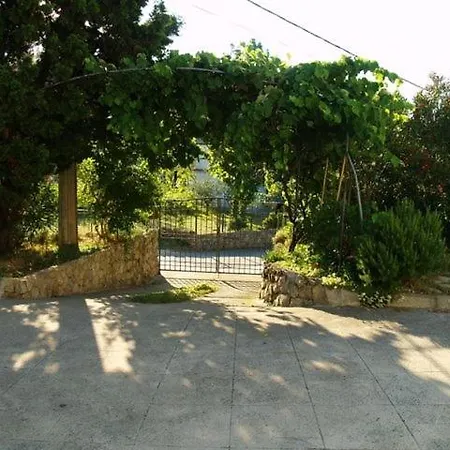 Apartman In Rab With Seaview, Balcony, Wifi, Washing Machine