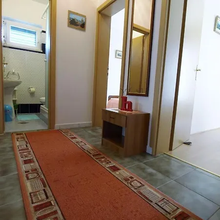 Lägenhet In Rab With Seaview, Balcony, Wifi, Washing Machine
